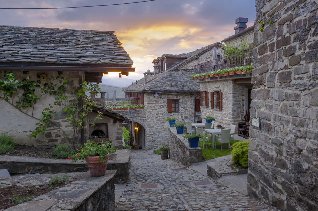 Borgo Casale Guest House Albareto  Exterior photo