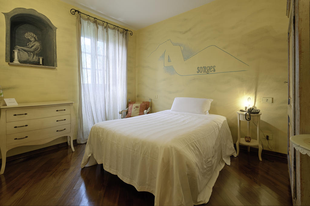 Borgo Casale Guest House Albareto  Room photo